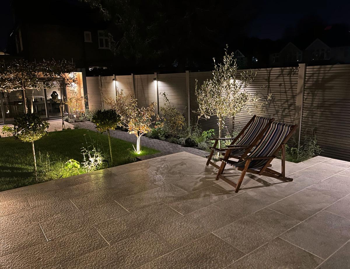 Uplighting of smaller feature trees